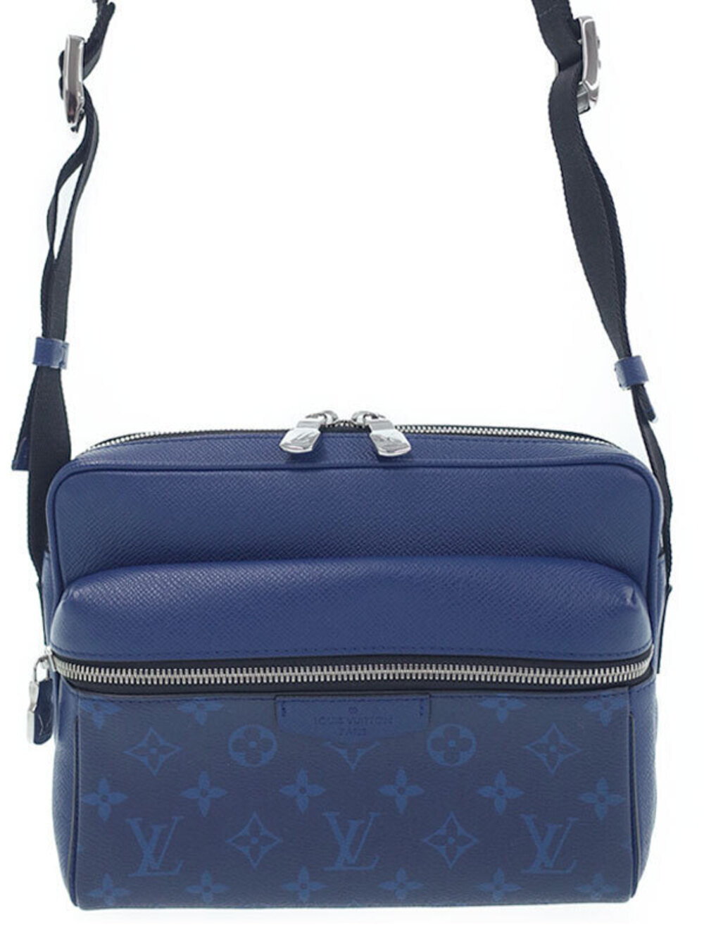 Louis Vuitton Taigarama Outdoor Messenger Shoulder Bag